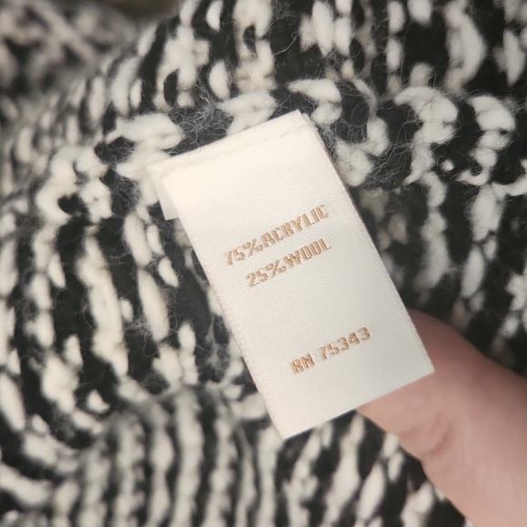 Ellen Tracy cardigan - Picture 4 of 5